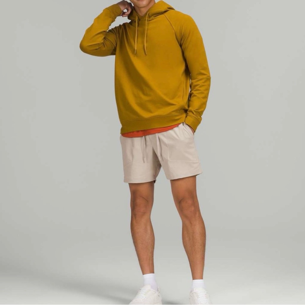 LULULEMON Men’s Bowline Short 5" *Stretch Ripstop in Raw Linen Color- Size LG